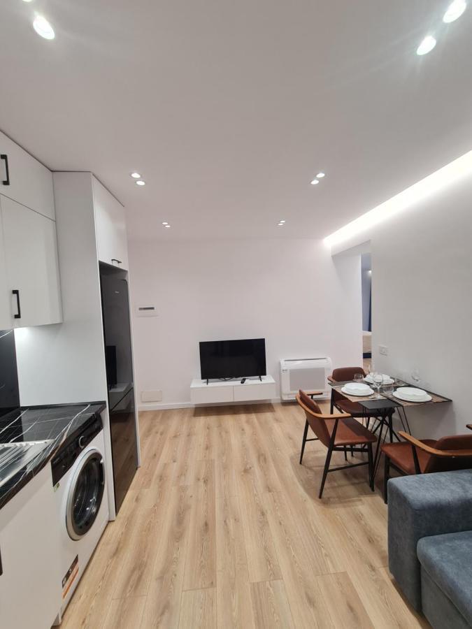 Am Luxury Apartment Tiranë Luaran gambar
