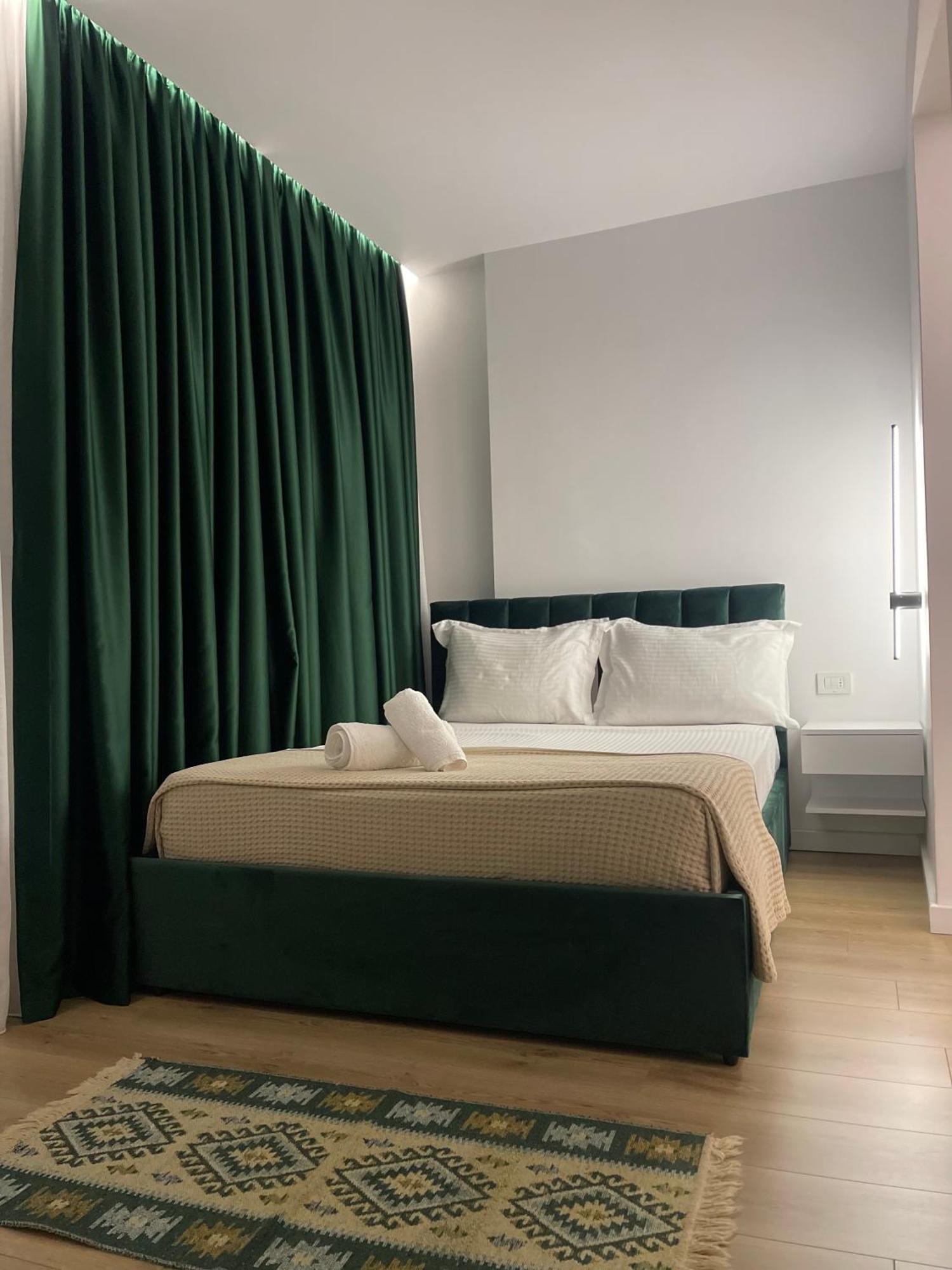 Am Luxury Apartment Tiranë Luaran gambar